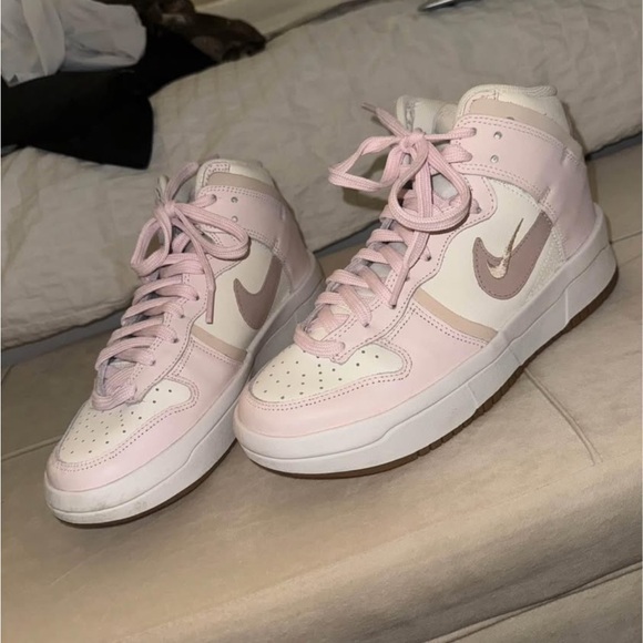 Nike Women's Pink and Cream Sneakers - Picture 1 of 3